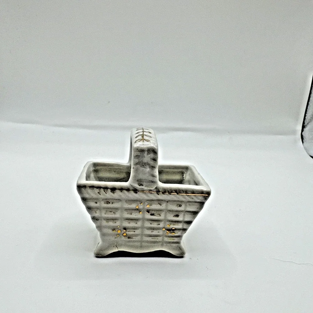 Porcelain Miniature Basket Made In Occupied‎ Japan